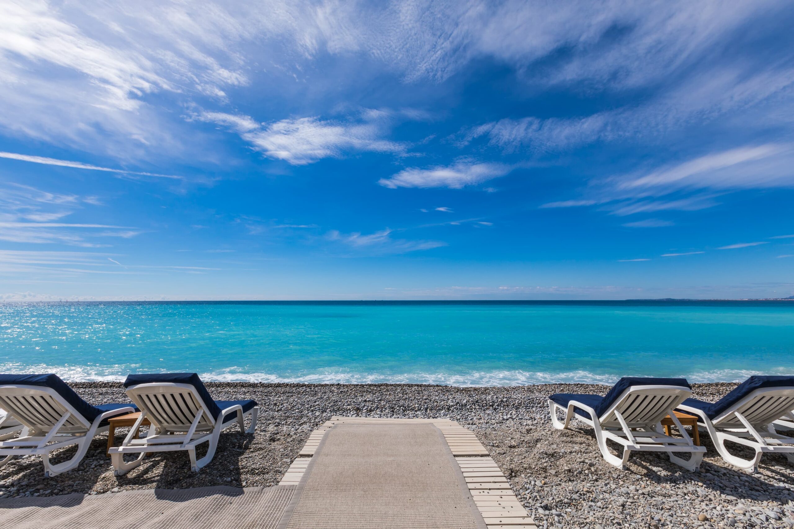 Plage accessible à 15 min avec transat